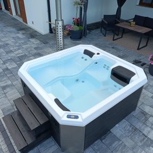 Ciubar Jacuzzi din Acryl Model LUX ¬HYBRID¬ Soba Integrata si Incalzitor Electric[ECHIPAT COMPLET]