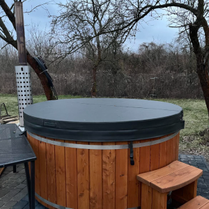 Ciubar Rotund D2m din Acryl cu soba exterioara [ECHIPAT]